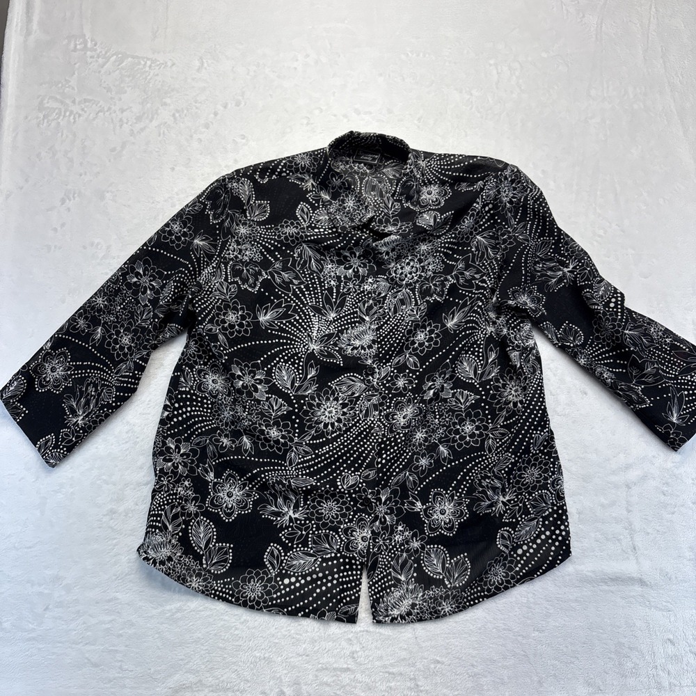 Southern Lady Shirt Womens Large Black White Floral 3/4 Sleeve Button-Up Collar